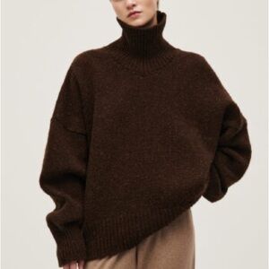 Babaà No17 in Earth. Brand new, worn once.